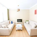 Antik Homes Appartement